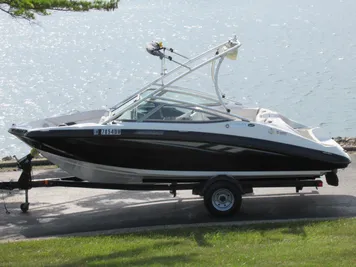 2013 Yamaha Boats AR190