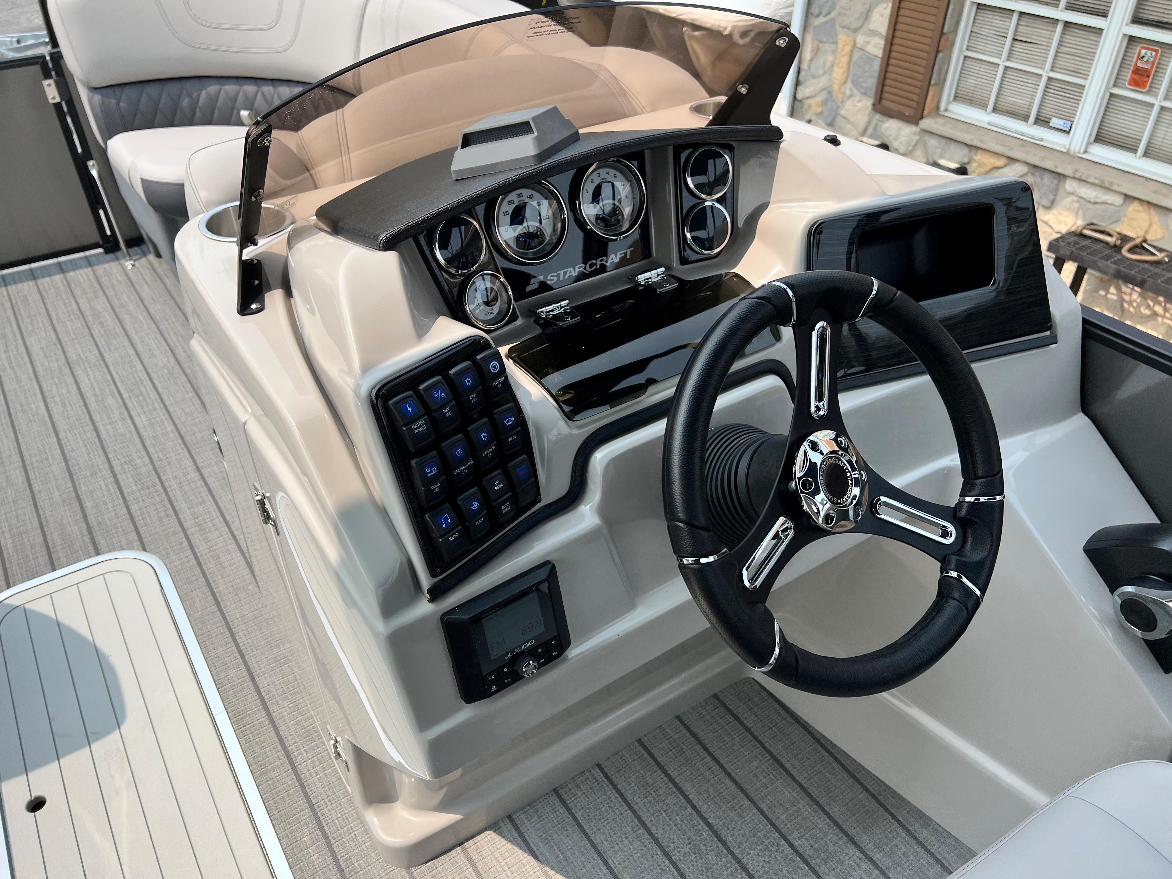 Boat 717 online anc