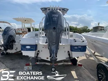 2024 NauticStar 251 Hybrid