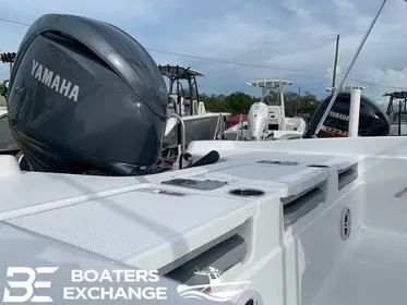 2024 NauticStar 211 Hybrid