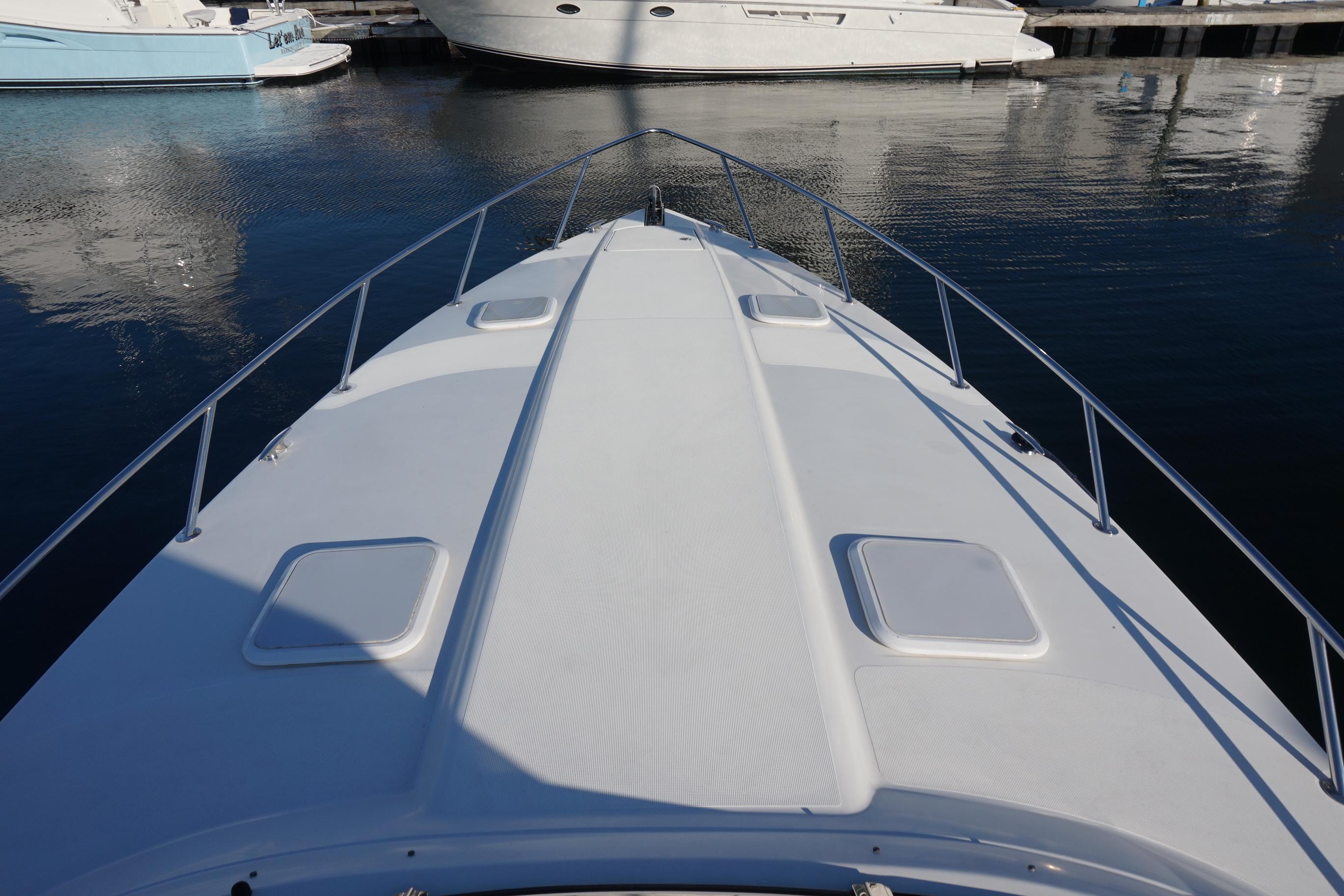 Used 2002 Formula 370 Super Sport, 02840 Newport - Boat Trader