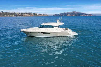 2018 Tiara Yachts C44 Coupe