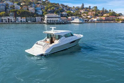 2018 Tiara Yachts C44 Coupe