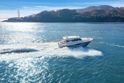 2018 Tiara Yachts C44 Coupe