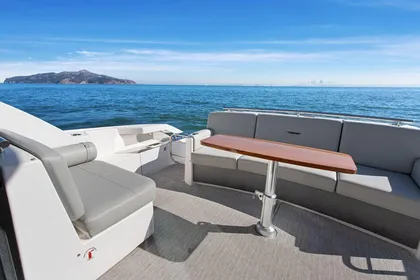 2018 Tiara Yachts C44 Coupe