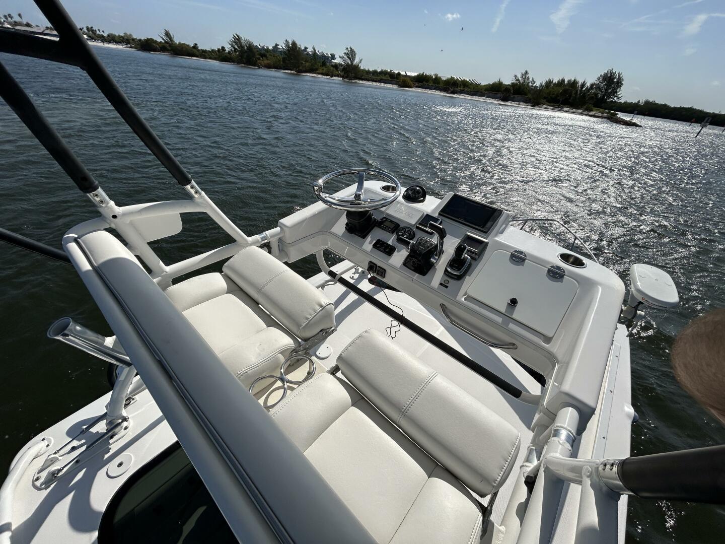 2013 Everglades 350LX