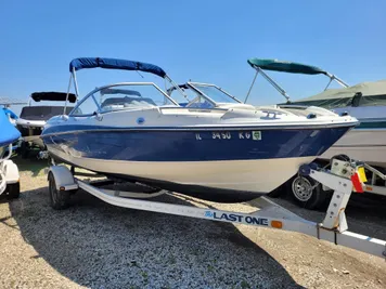 2008 Bayliner 205