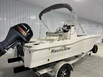 2022 NauticStar 191 Hybrid