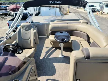 2020 Sylvan 8520 Cruise