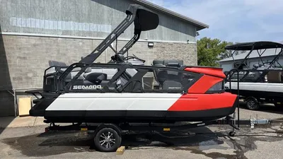 2023 Sea-Doo SWITCH CRUISE 18' 130HP - LAVA RED