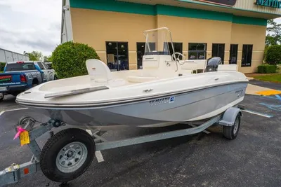 2017 Bayliner Element F18