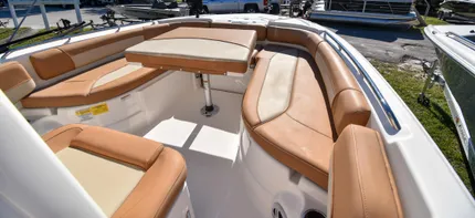 2023 NauticStar 251 Hybrid