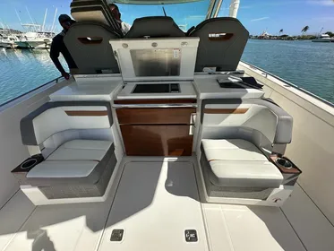 2020 Tiara Yachts 38 LS