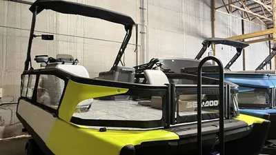 2023 Sea-Doo SWITCH SPORT 21' 230HP - NEON YELLOW