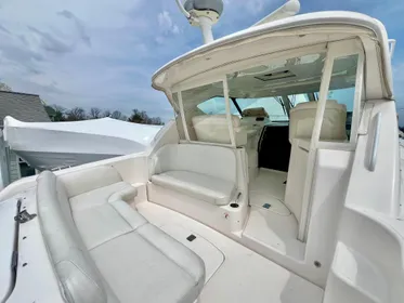 2008 Tiara Yachts 3500 Sovran