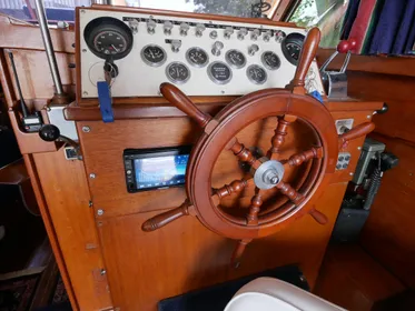 1964 Egg Harbor 37 Convertible Sedan