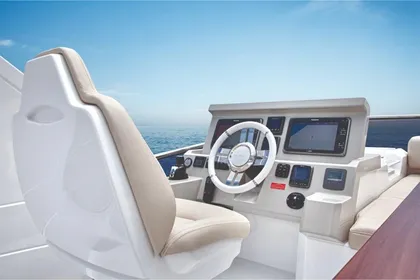 2023-Azimut-50-MarineMax