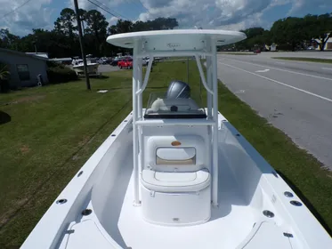 2014 Sportsman Masters 247 Bay Boat