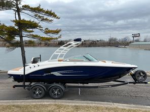 2023 Chaparral 23 SSi