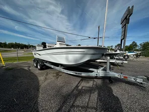 2023 Mako Pro Skiff 19 CC