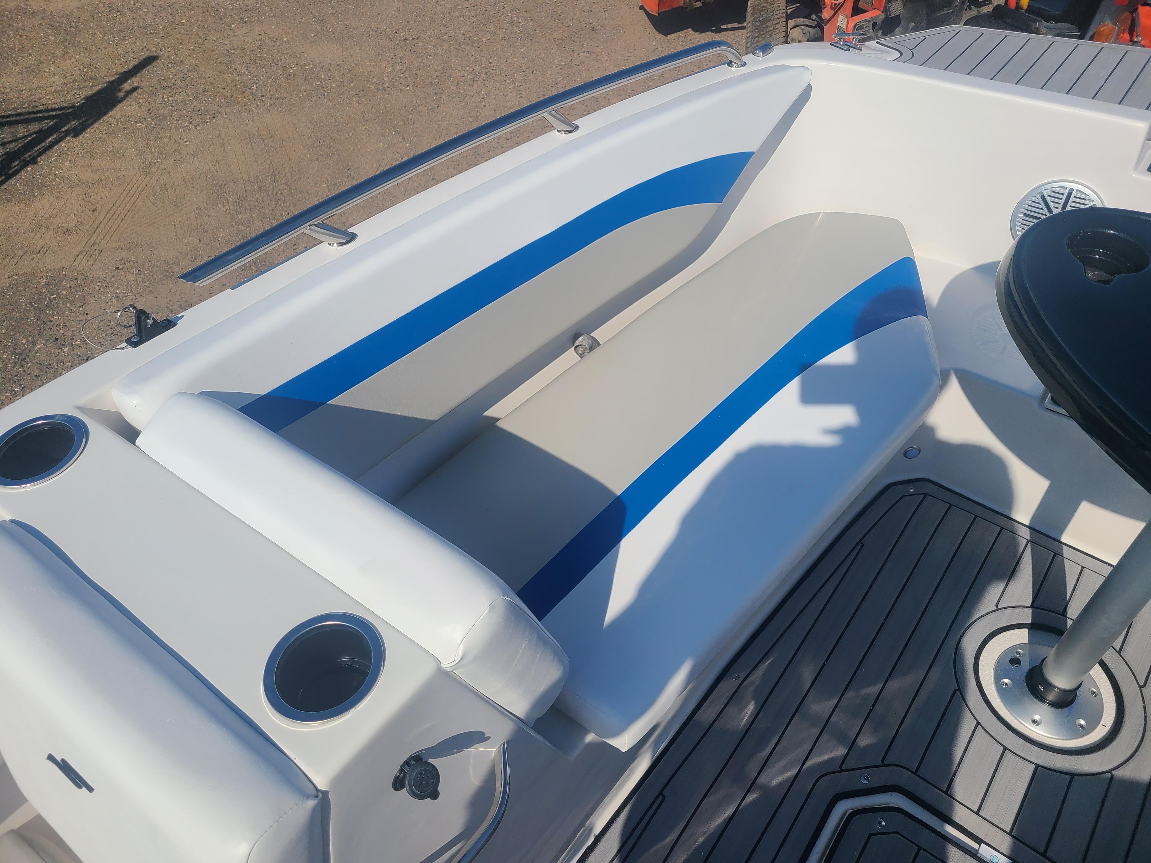 2023 Starcraft SVX 171 With A 115HP Yamaha SHO & Yacht Club Trailer