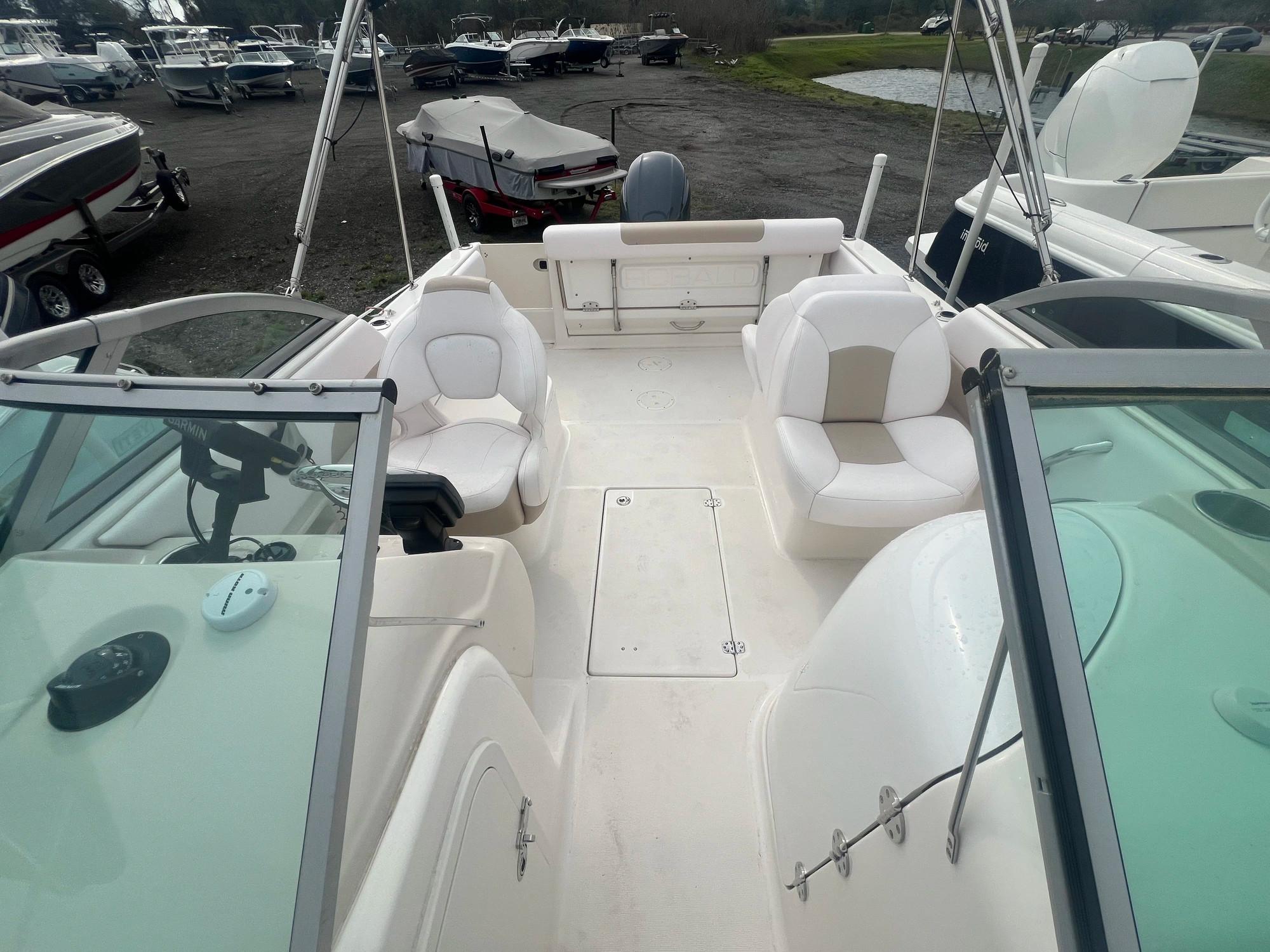 Used 2018 Robalo 227 DC, 32541 Destin - Boat Trader