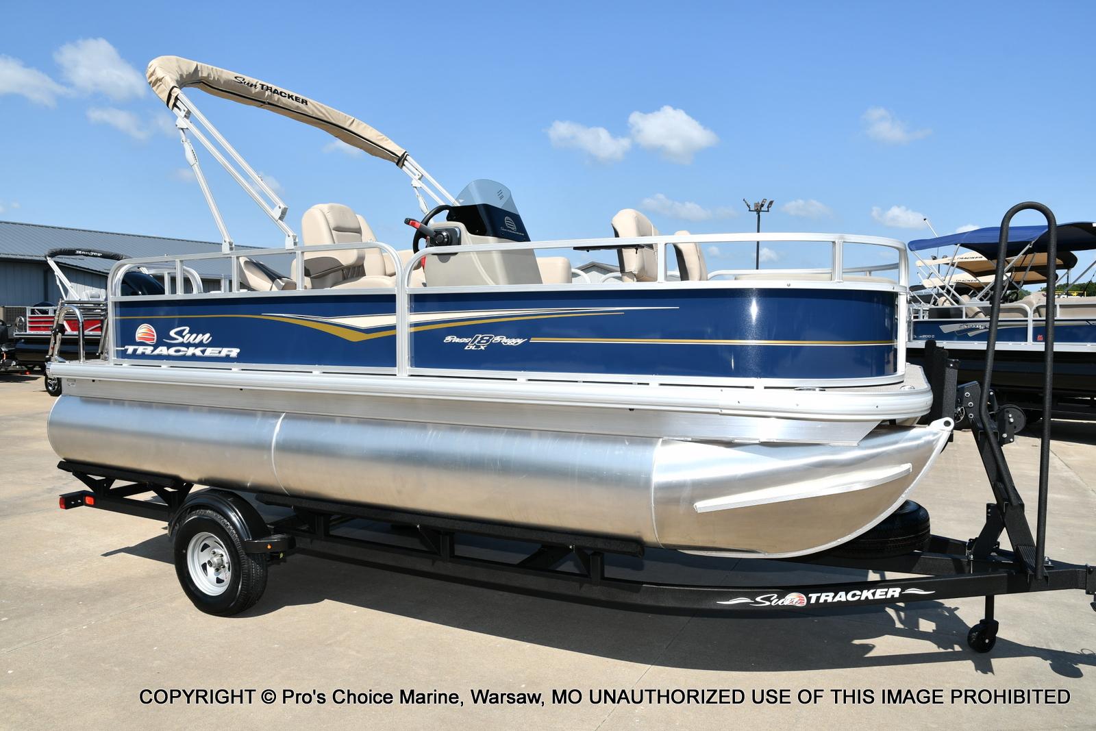 New 2024 Sun Tracker Bass Buggy 18 DLX, 29708 Fort Mill - Boat Trader