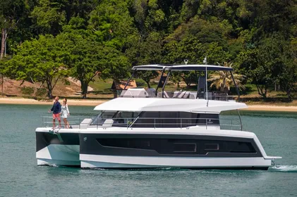 2025 Fountaine Pajot MY5