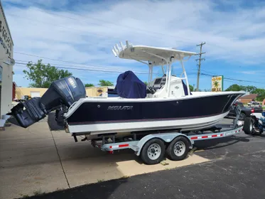 2011 Regulator 24 Fs