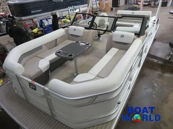 2024 Princecraft Vectra 23 WRL Windshield Swingback Tritoon Pontoon