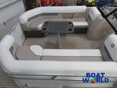 2024 Princecraft Vectra 23 WRL Windshield Swingback Tritoon Pontoon