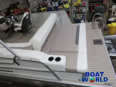 2024 Princecraft Vectra 23 WRL Windshield Swingback Tritoon Pontoon