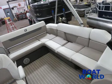 2024 Princecraft Vectra 23 WRL Windshield Swingback Tritoon Pontoon