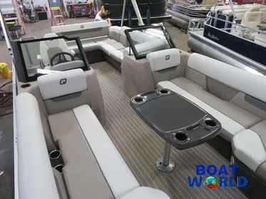 2024 Princecraft Vectra 23 WRL Windshield Swingback Tritoon Pontoon