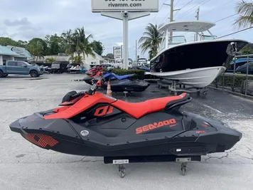 2022 Sea-Doo Waverunner SparkTRIXX