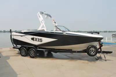 2023 Axis Wake Research T220