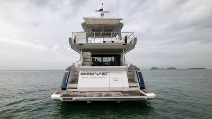 2017 Azimut Flybridge