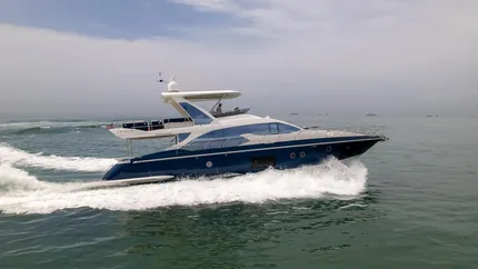 2017 Azimut Flybridge