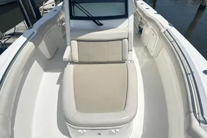 2019 Boston Whaler 28OUTRAGE