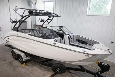 2024 Yamaha Boats 255XE