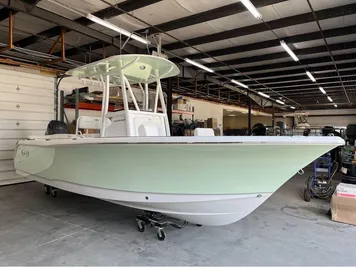 2024 Sea Hunt Ultra 229