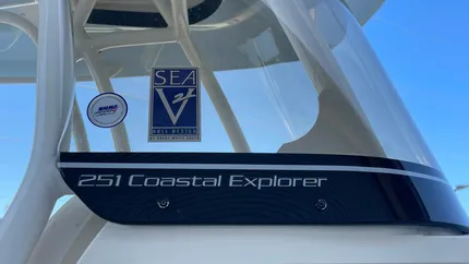 2023-GRADY-WHITE-COASTAL-EXPLORER-251