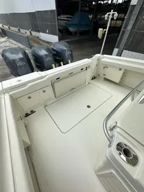 2007 Hydra-Sports 33 center console