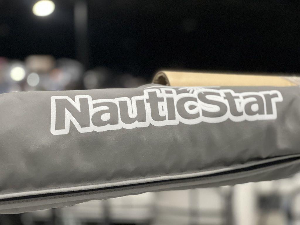 2023 NauticStar 223 DC