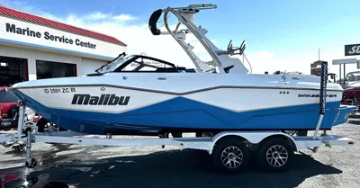 2023 Malibu 22 LSV