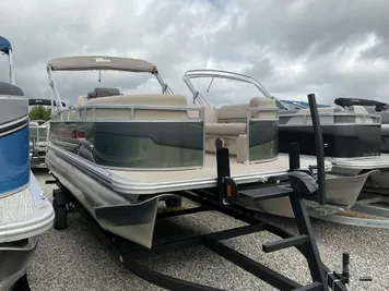 2024 Tahoe Pontoon Boats SLT Quad Lounge - 21 FT