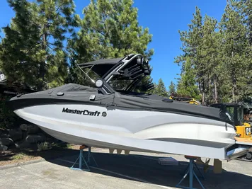 2024 MasterCraft X24