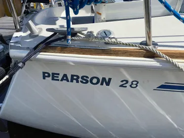 1986 Pearson 28 Sloop