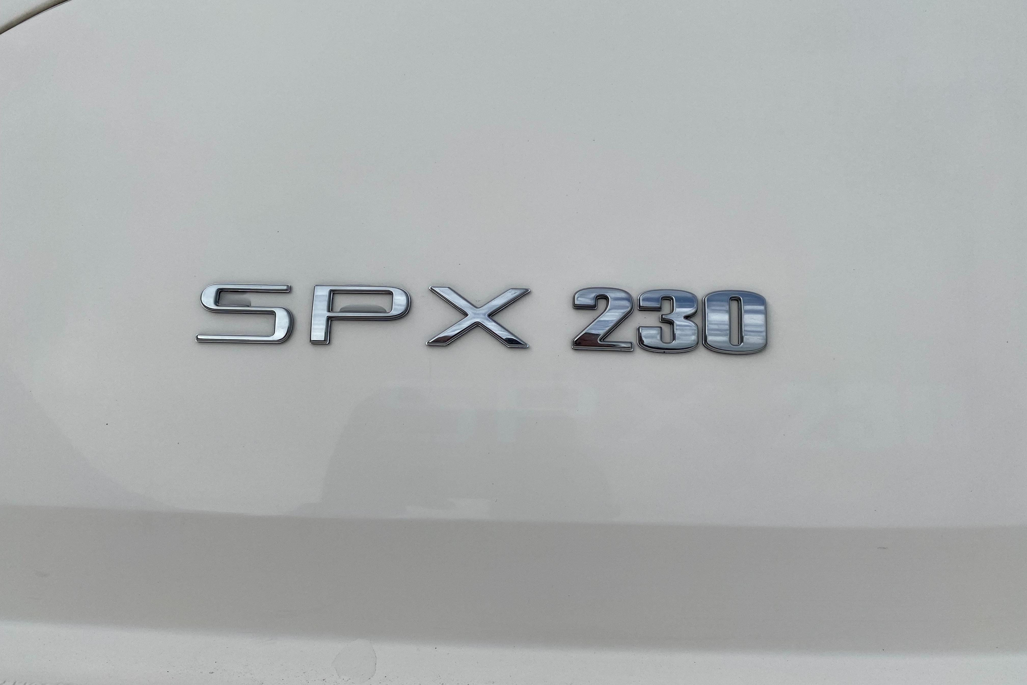 2020 Sea Ray SPX 230