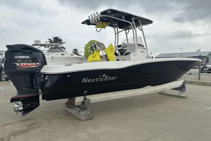 2020 NauticStar 231 Hybrid